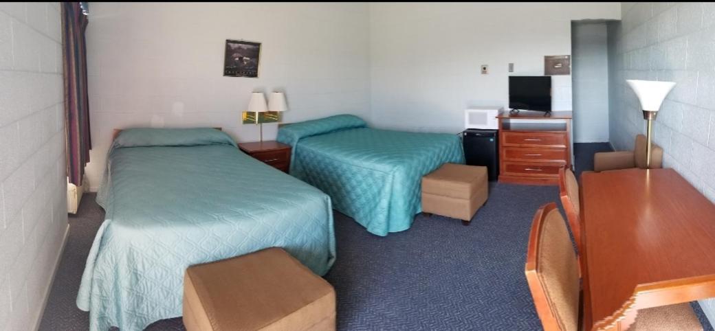 Holiday Host Motel Sonora Zewnętrze zdjęcie