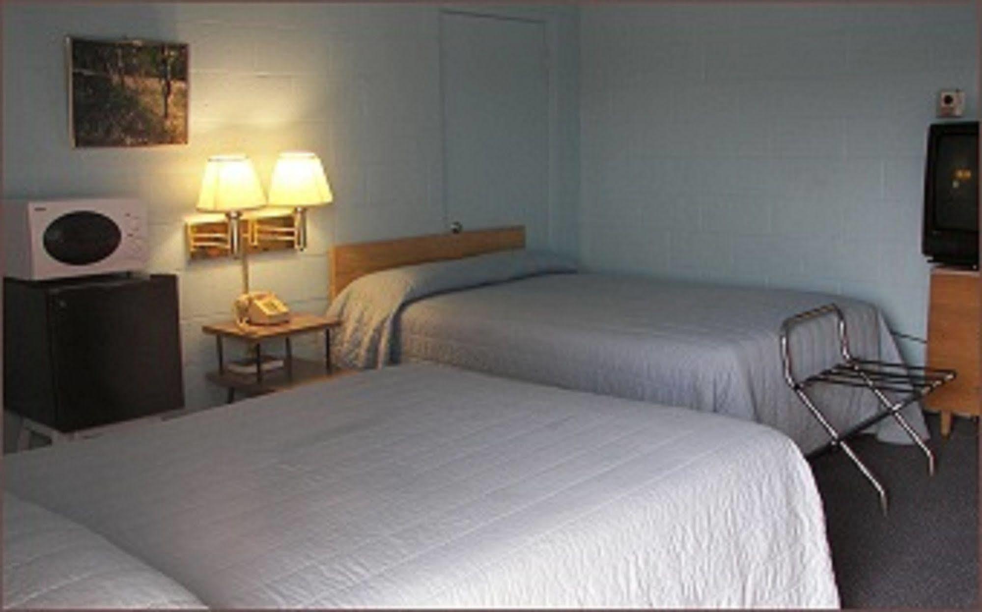 Holiday Host Motel Sonora Zewnętrze zdjęcie