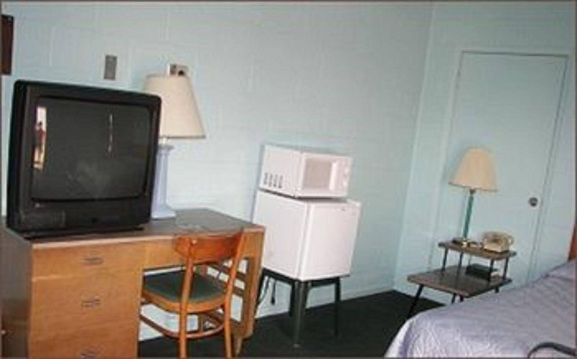 Holiday Host Motel Sonora Zewnętrze zdjęcie