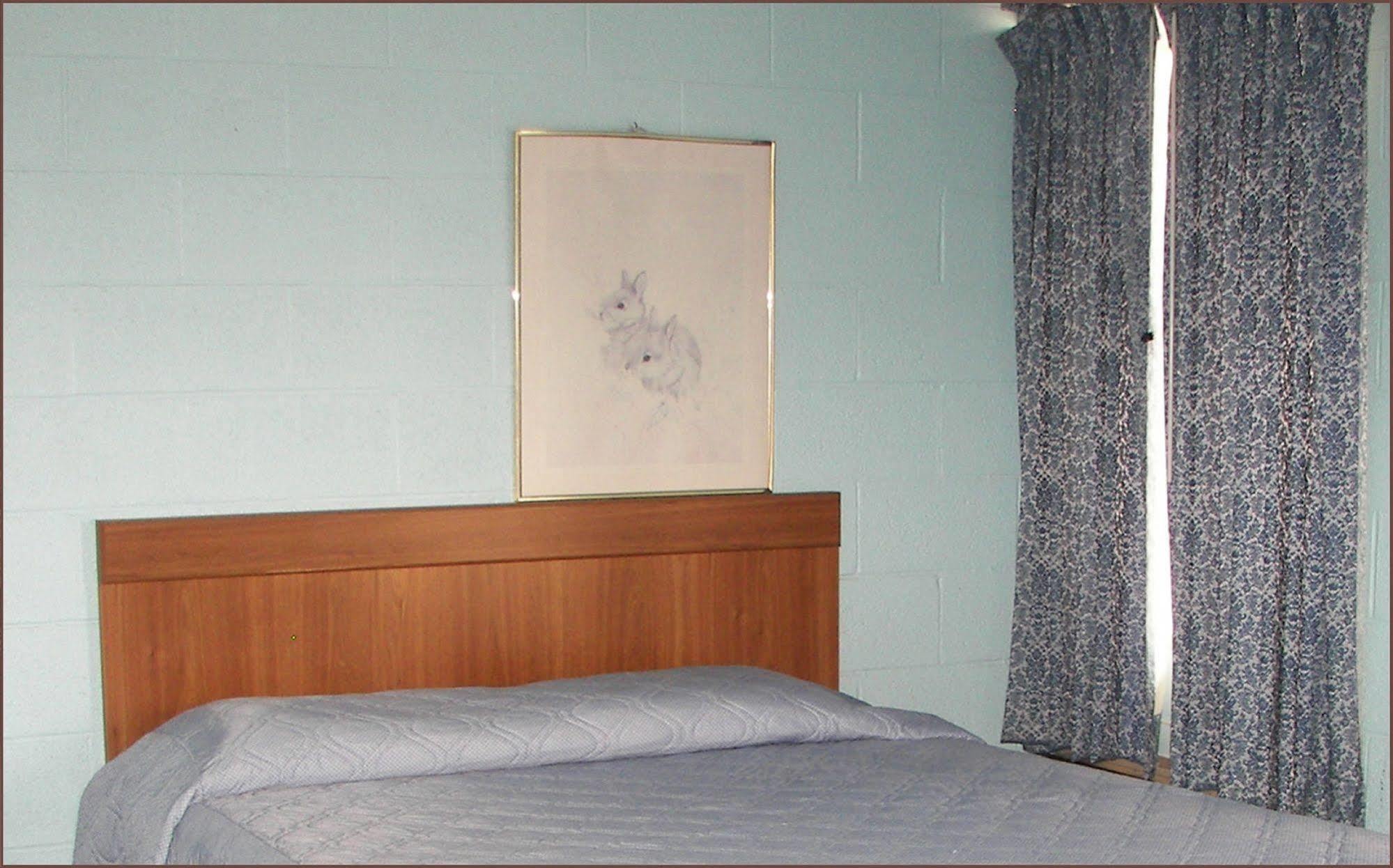 Holiday Host Motel Sonora Zewnętrze zdjęcie